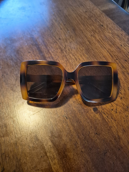 Kendall & Kylie Accessories - Tortoiseshell Oversized Square Women's Sunglasses - Brown